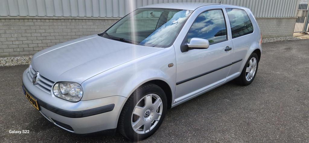 Volkswagen Golf 1.4-16V Trendline, Auto's, Volkswagen, Voorwielaandrijving, 1037 kg, 15 km/l, 4 cilinders