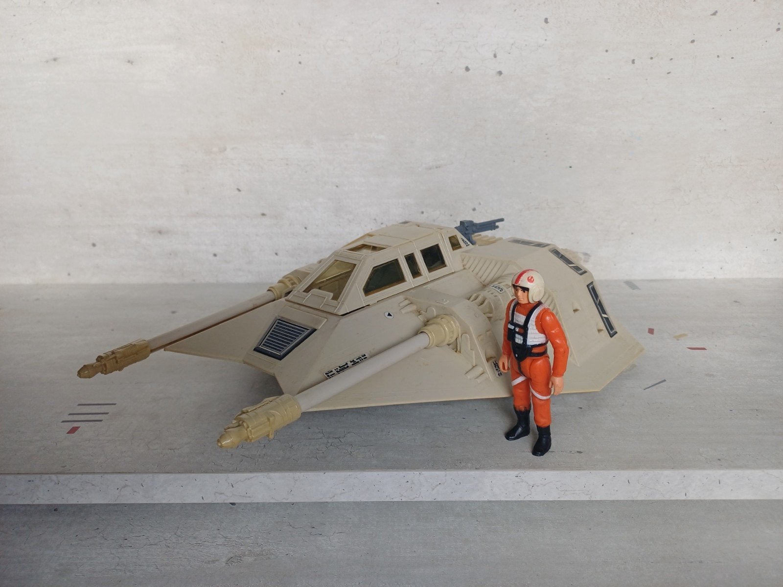 Star Wars vintage Snowspeeder with Luke Skywalker pilot, Verzamelen, Star Wars, Ophalen of Verzenden, Gebruikt, Actiefiguurtje