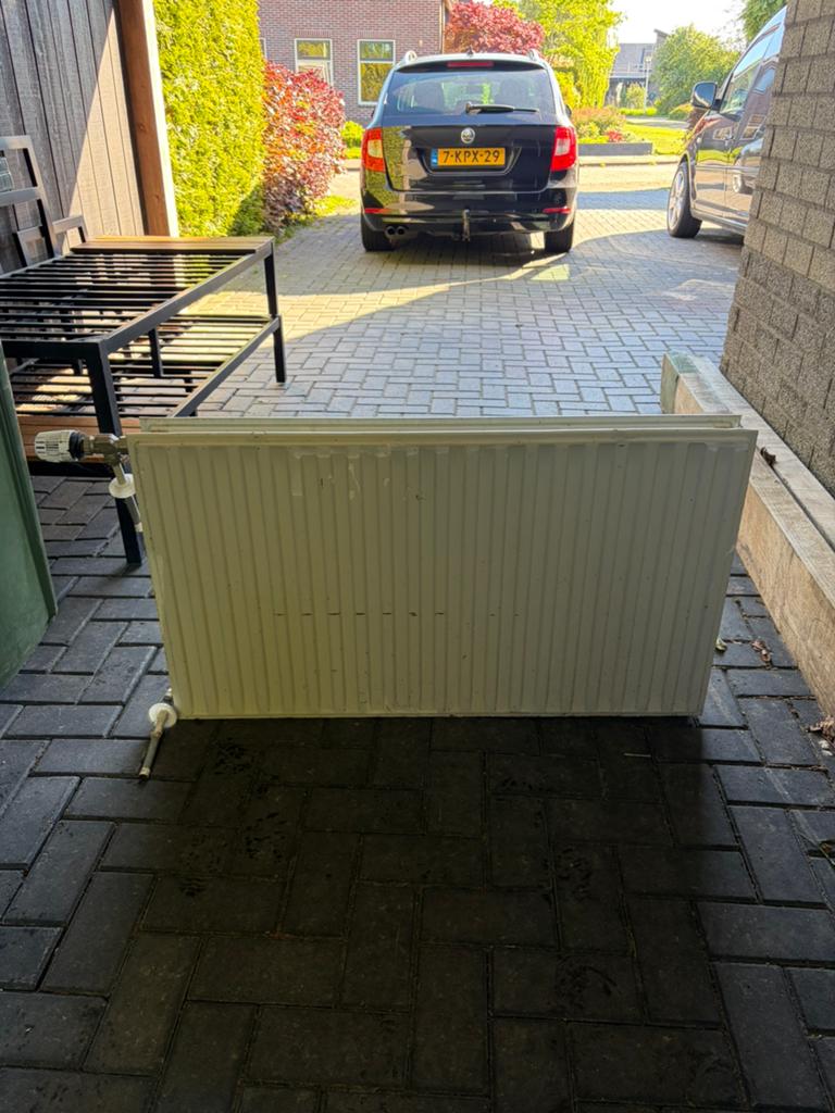 Radiator  105  x 60, Doe-het-zelf en Verbouw, 30 tot 80 cm, Radiator, Ophalen of Verzenden, Zo goed als nieuw