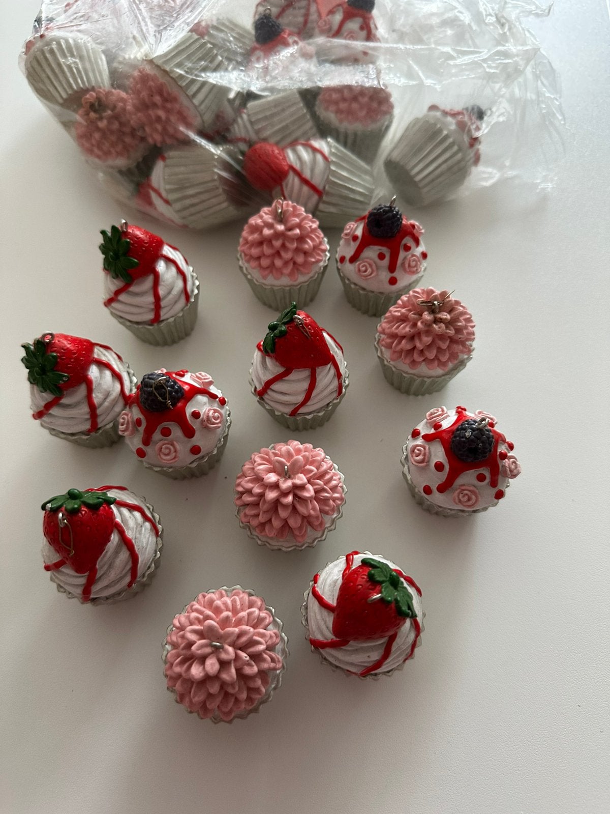 Collectie cupcake bedels met fruit/ bloemversiering, nieuw, Diversen, Kerst, Ophalen of Verzenden, Nieuw