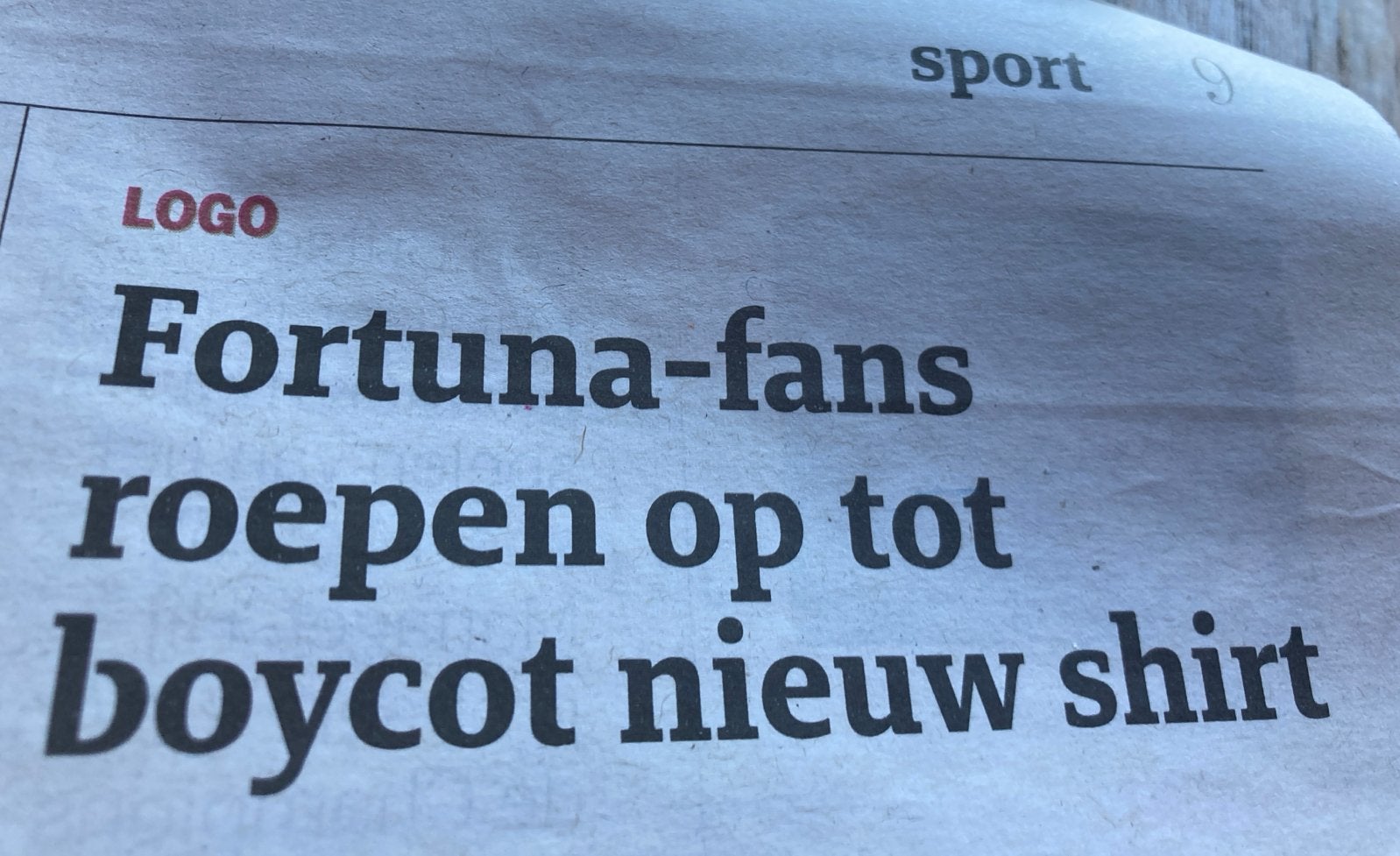 Fortuna-fans roepen op tot boycot nieuw shirt, Maat XS of kleiner, Ophalen of Verzenden, Zo goed als nieuw, Overige typen