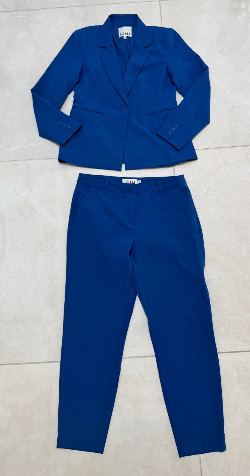 Dames broekpak blazer + pantalon blauw ichi 40, Maat 38/40 (M), Kostuum of Pak, Blauw, Ophalen of Verzenden
