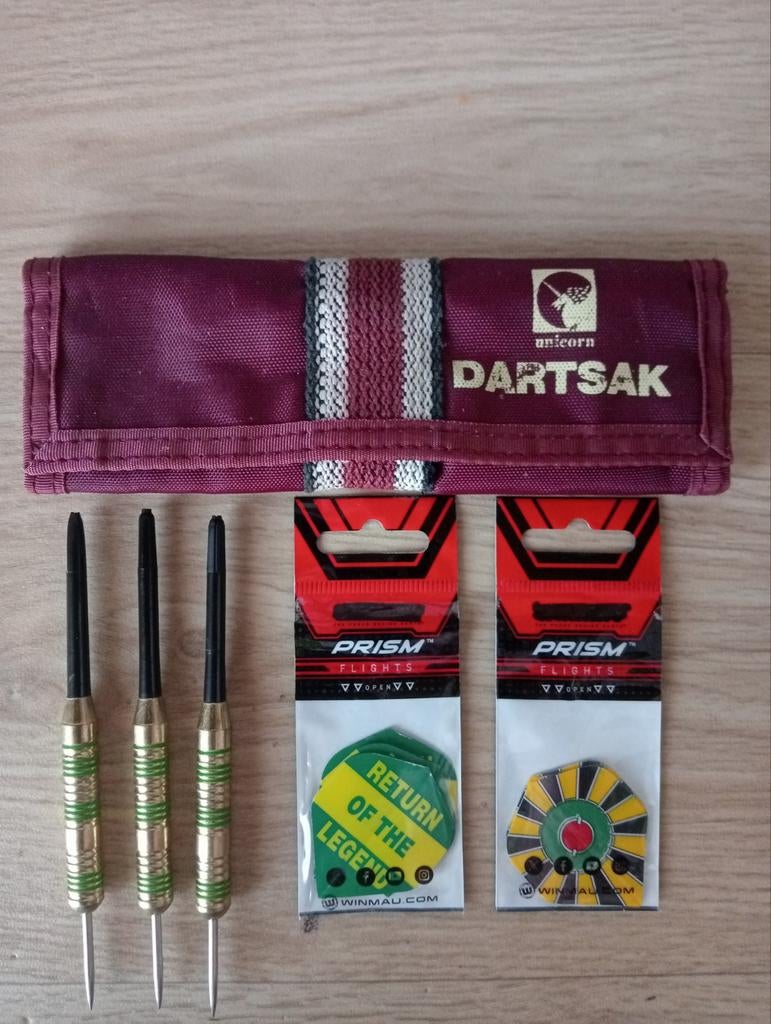 Steeldarts 23gr met flights en dart mapje., Ophalen, Nieuw, Pijlen