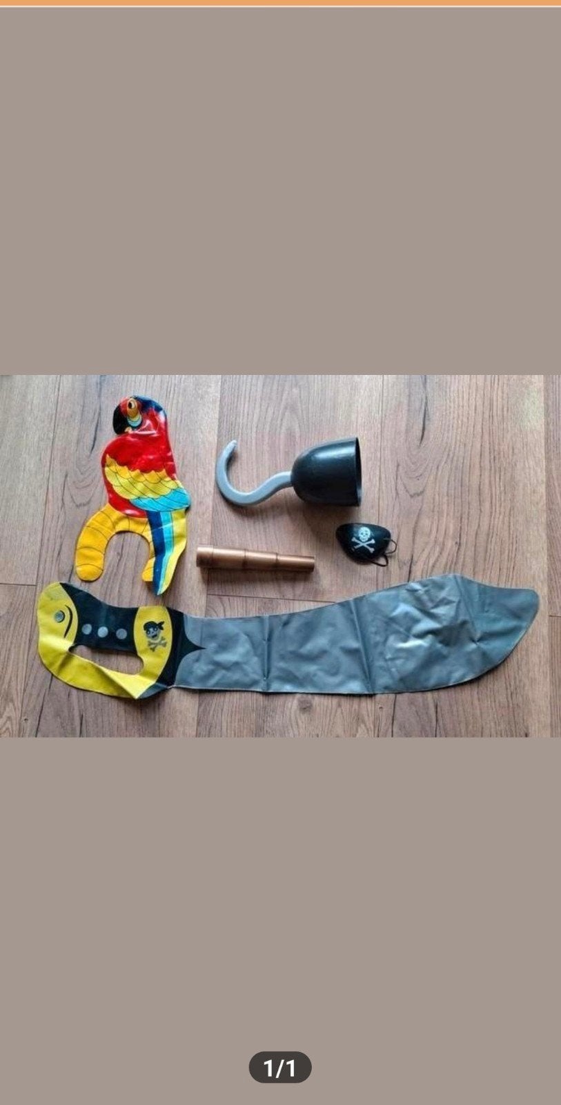 Piraten verkleedset: haak, zwaard, ooglapje en papegaai, Ophalen of Verzenden, Gebruikt, Feestartikel, Carnaval