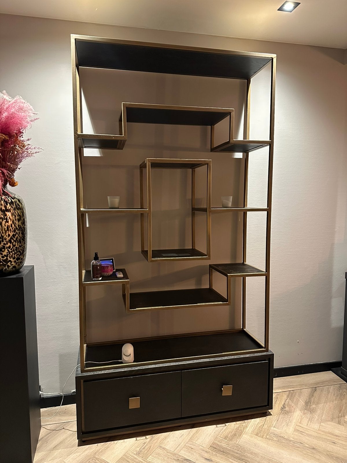 Richmond Interiors Wandkast Hunter (Goud & Zwart Rustic), Ophalen, Gebruikt, 100 tot 150 cm, 200 cm of meer