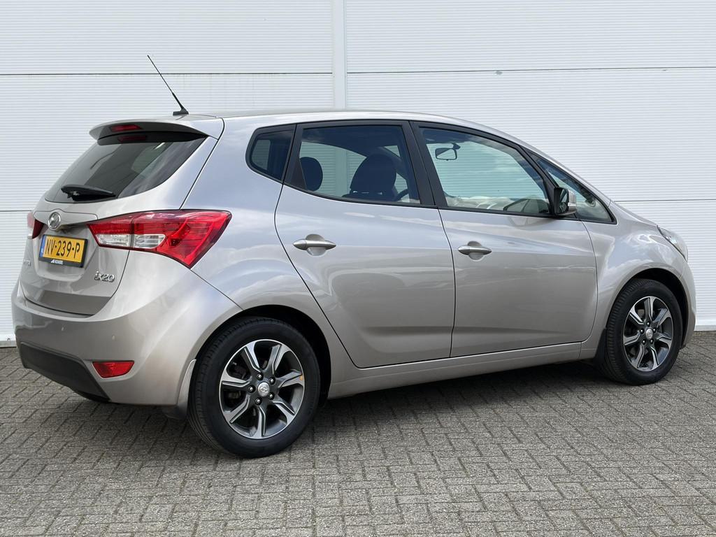 Hyundai ix20 1.6i Go! / Airco / Navigatiesysteem full map /, Auto's, Hyundai, Euro 5, Gebruikt, 1591 cc, 4 cilinders