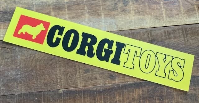 CORGI TOYS reclamebord kunststof  50 x10 cm, Ophalen of Verzenden, Zo goed als nieuw, Auto's