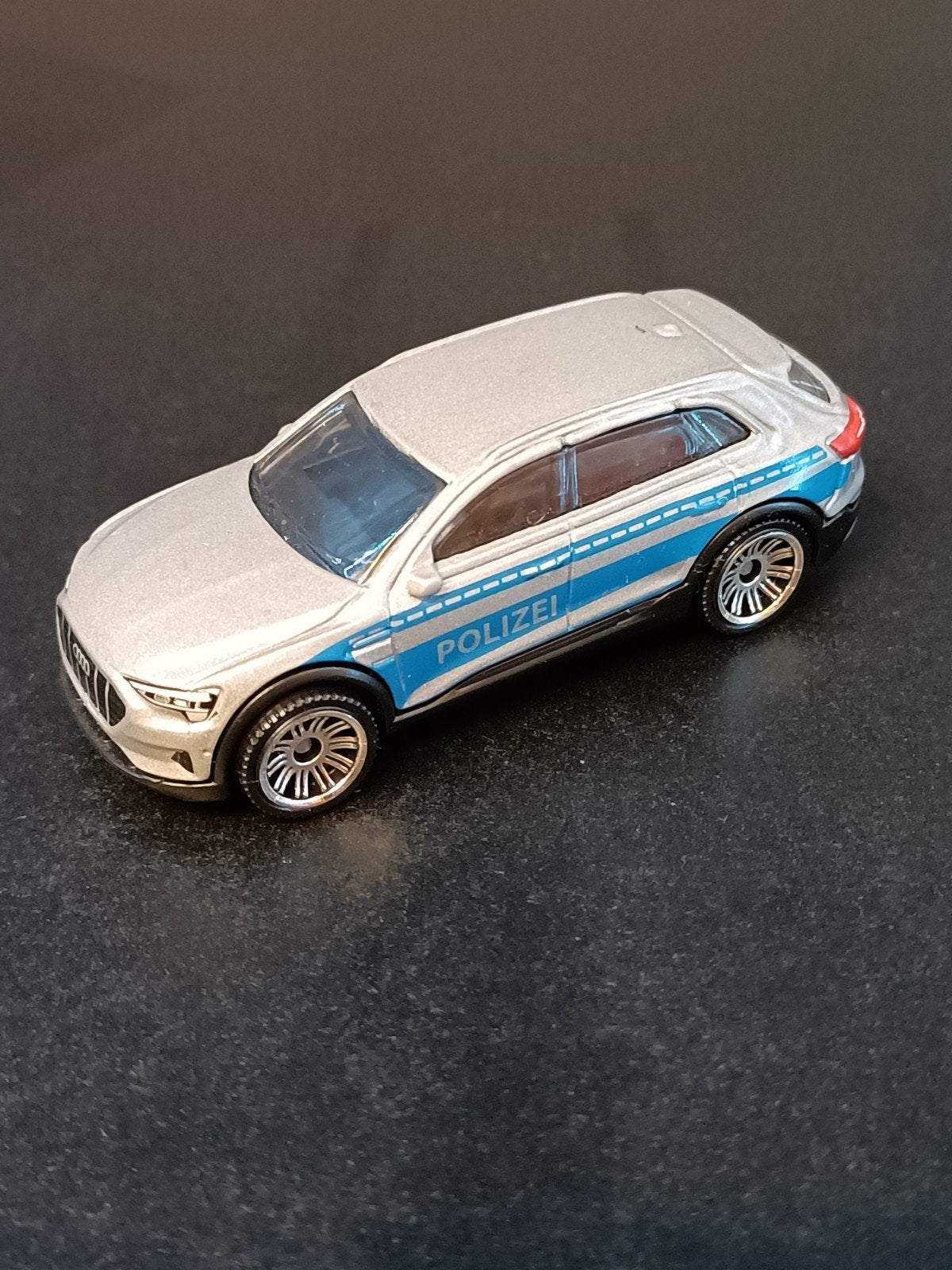matchbox Audi E-Tron Polizei - Nieuw in verpakking, Ophalen of Verzenden, Nieuw