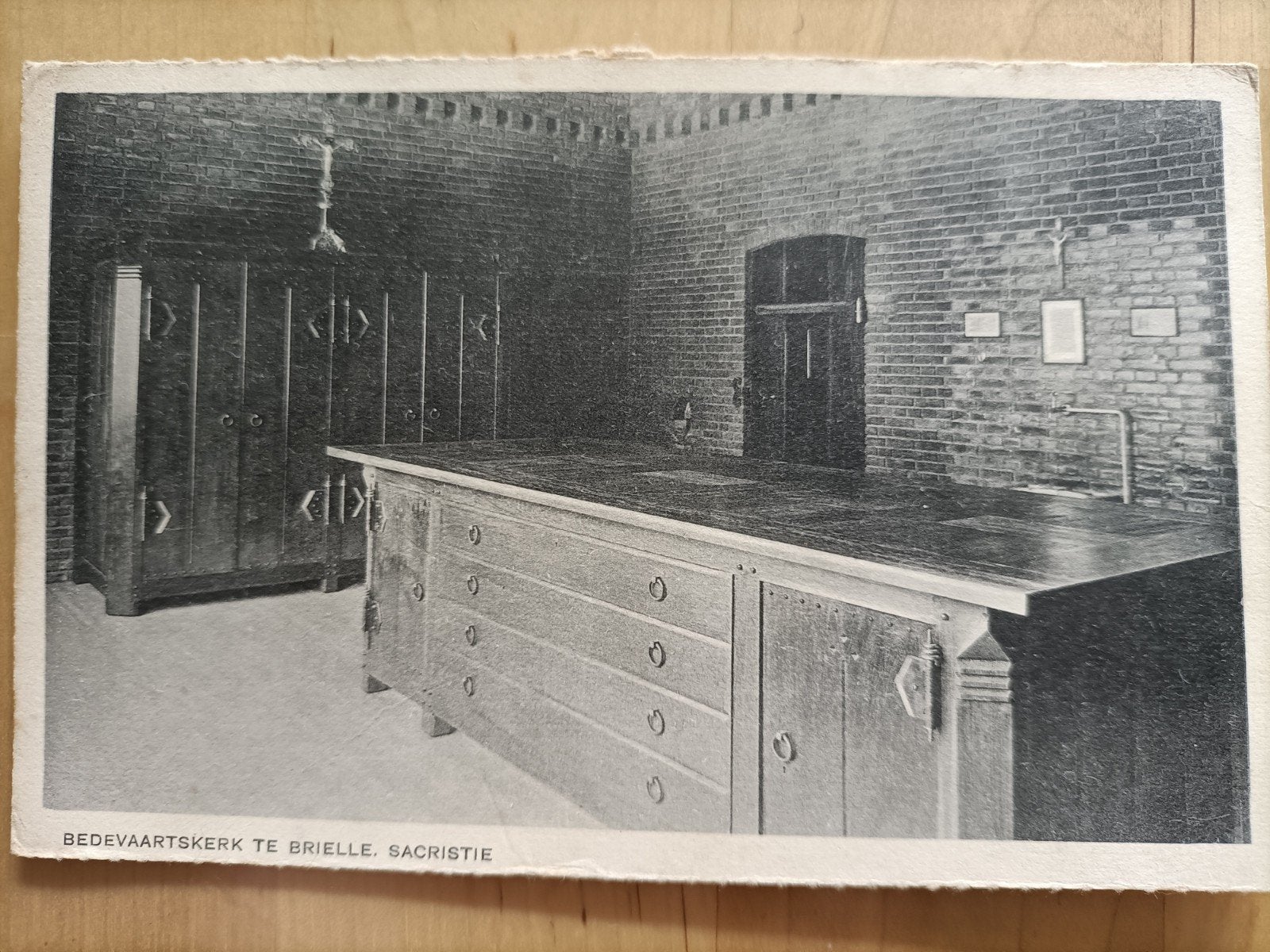 Brielle. Sacristie Bedevaartskerk. 1939, Ophalen of Verzenden, 1920 tot 1940, Gelopen, Zuid-Holland