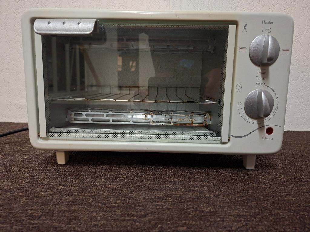 Evora Elektrische Oven 600W, Ophalen, Zo goed als nieuw