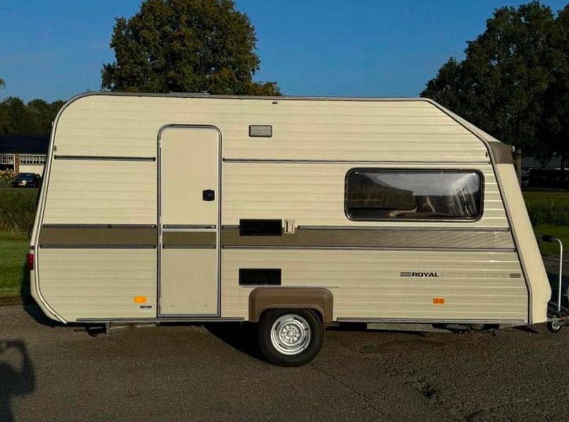 Avento Royal Caravan, Caravans en Kamperen, Rondzit, 750 - 1000 kg, Particulier, 4 tot 5 meter