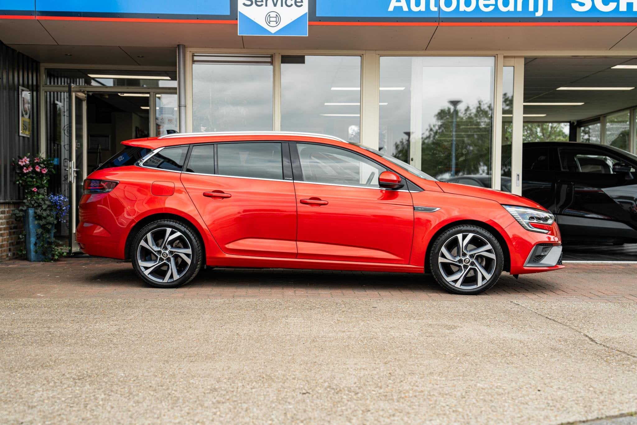 Renault Mégane Estate 1.6 E-Tech Plug-In Hybrid 160 R.S. Li, 12 maanden, Stof, Gebruikt, 4 cilinders