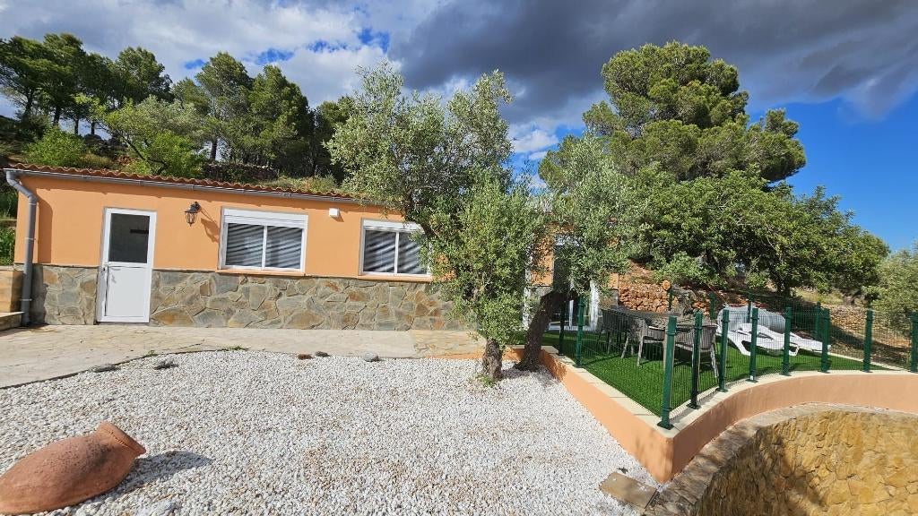 Vakantiehuis met zwembad in de natuur bij La Senia - Spanje, Vakantie, Vakantiehuizen | Spanje, Tv, 2 slaapkamers, In bergen of heuvels