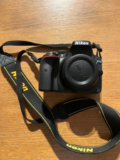 Digitale spiegelreflexcamera D5300, 2275 clicks, Ophalen, Spiegelreflex, Geheugenkaart, Zo goed als nieuw