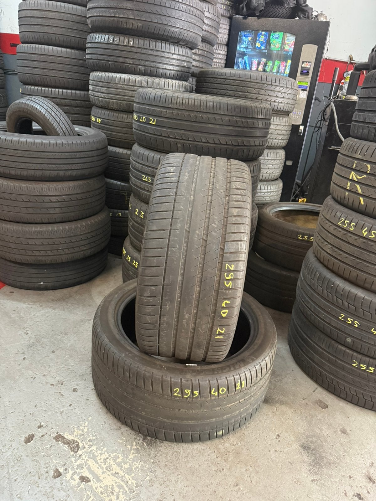 2x 295/40R21 2954021 MİCHELİN (inclusief monteren), Ophalen, Gebruikt, 295 mm, 21 inch