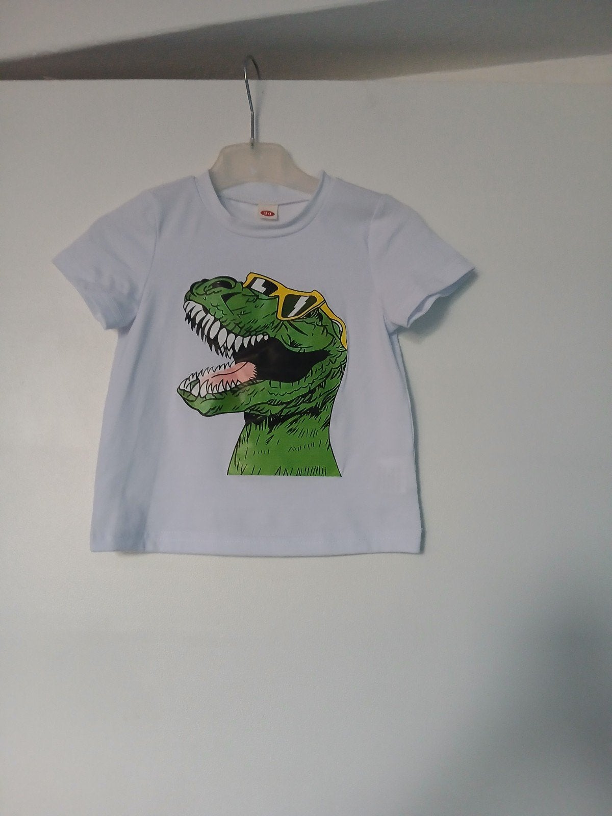 nieuw jongens shirt maat 86/92 wit met dinosaures, Kinderen en Baby's, Babykleding | Maat 86, Ophalen of Verzenden, Nieuw, Jongetje