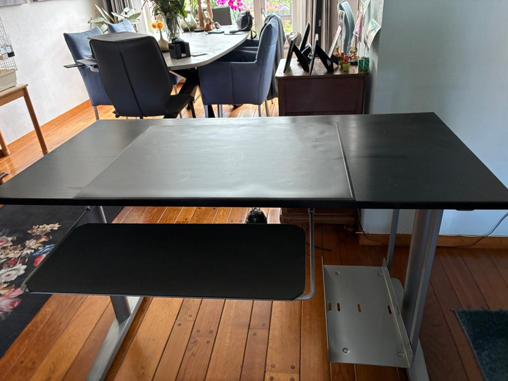 Computerbureau Ikea, Ophalen, Zwart, 120 cm, In hoogte verstelbaar