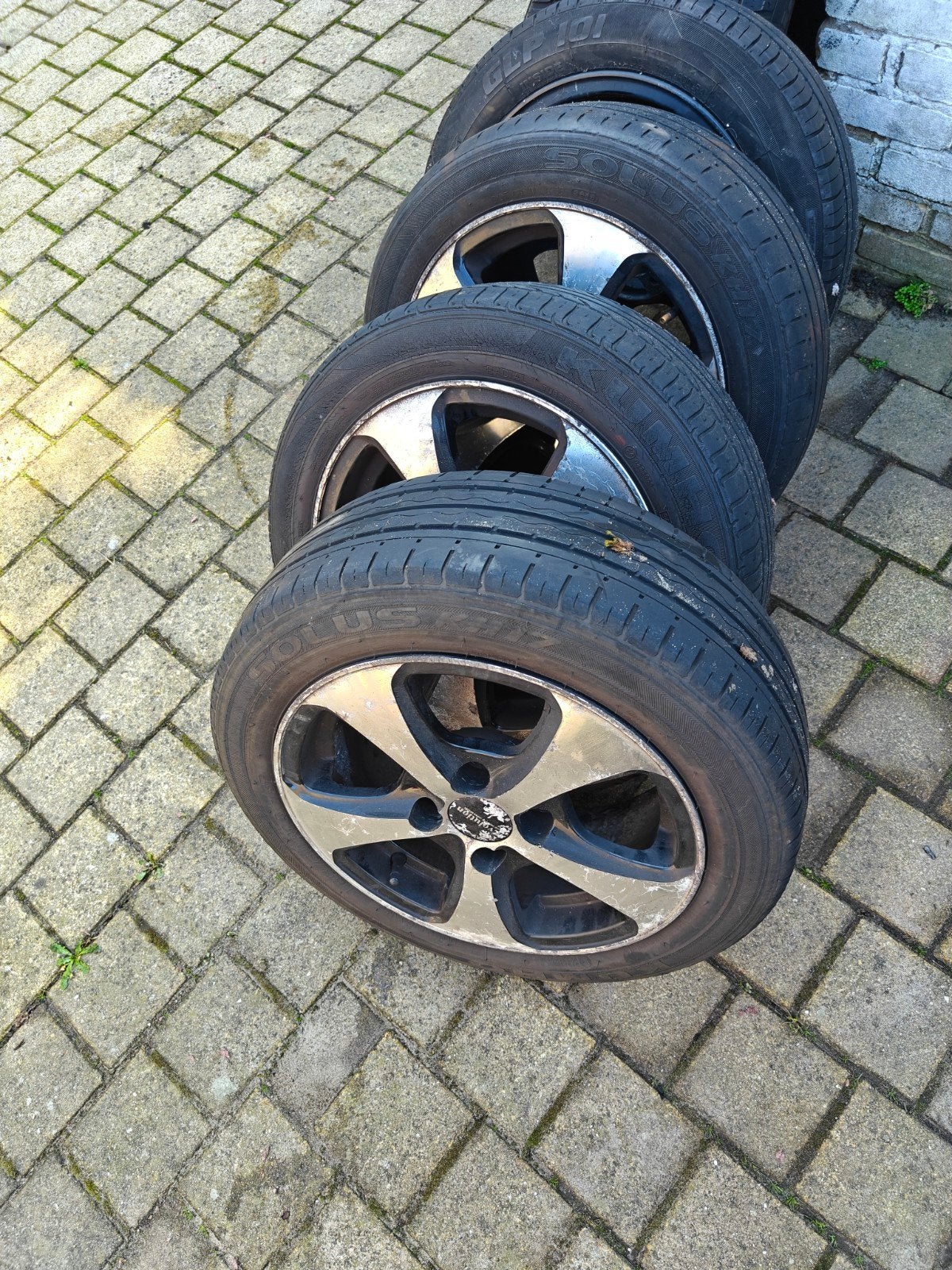 banden 165/60R14 75T en 155/80R13 79T., Ophalen