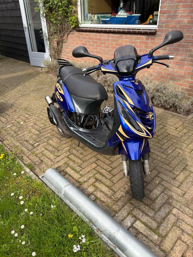 Snelle Piaggio Zip SP, Fietsen en Brommers, Scooters | Piaggio, Zo goed als nieuw, Zip, Tweetakt, Ophalen of Verzenden