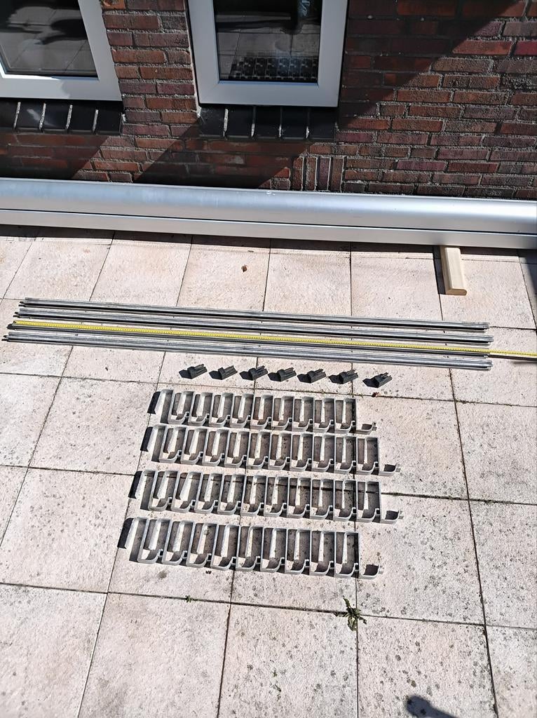 Esdec clickfit rails en dakhaken tbv zonnepanelen pv, Ophalen of Verzenden, 250 mm of meer, Overige typen
