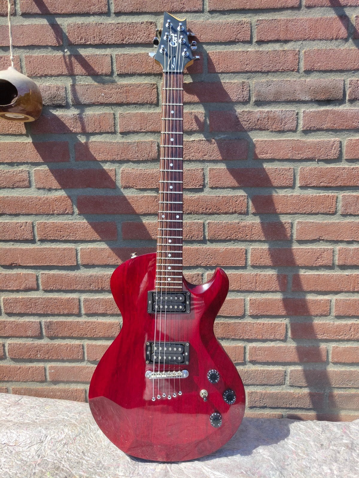 Cort Z42, Ophalen, Solid body, Overige merken