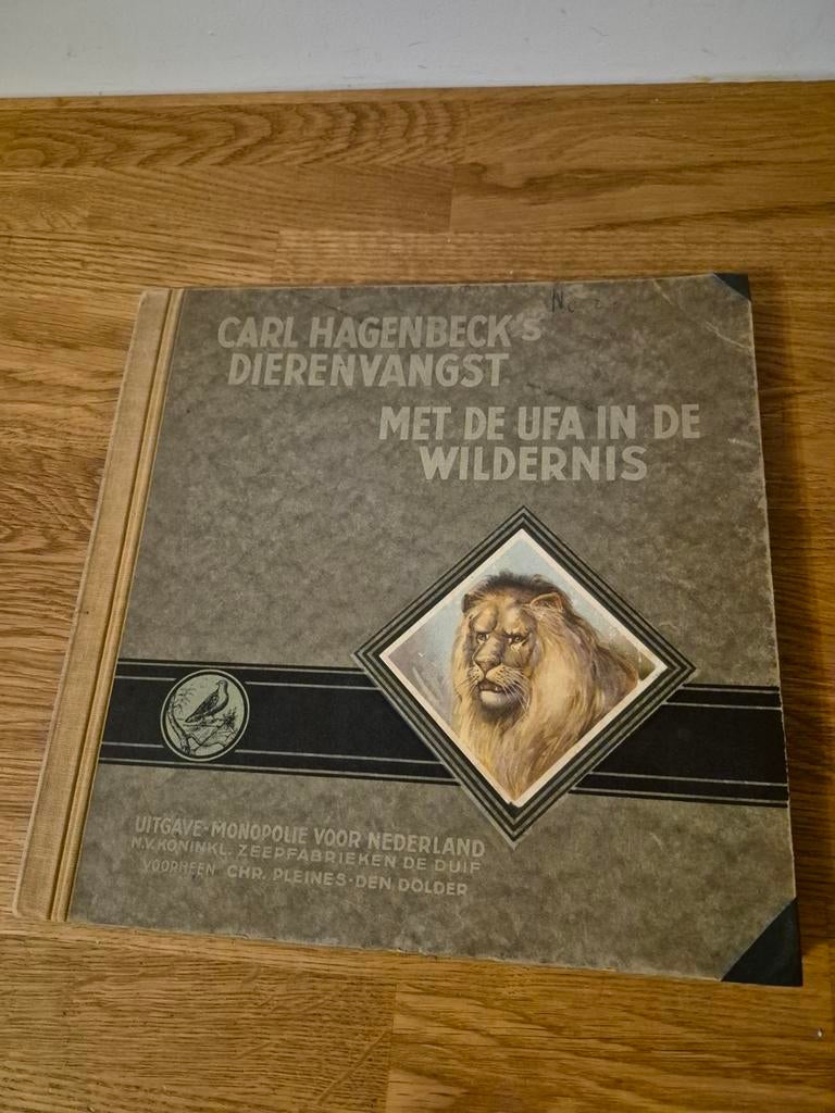 Carl Hagenbeck's dierenvangst (1930), Ophalen of Verzenden, Gelezen, Plaatjesalbum