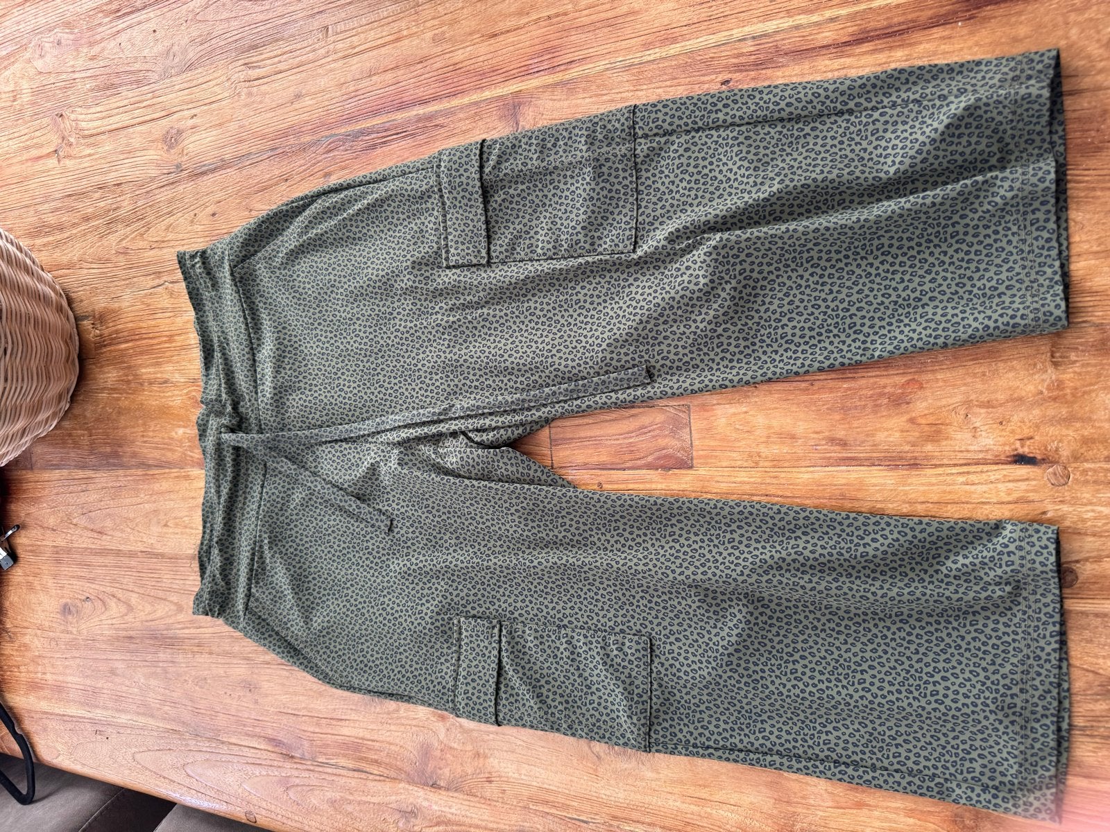 Studio Anneloes Capri Broek Groen Maat M Travelstof, Kleding | Dames, Broeken en Pantalons, Maat 38/40 (M), Ophalen of Verzenden
