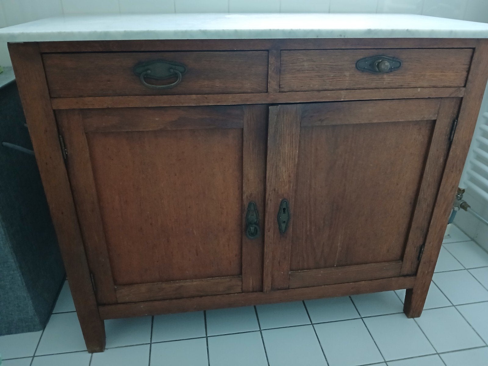antiek eiken kastje met marmeren blad voor badkamer bv., Ophalen