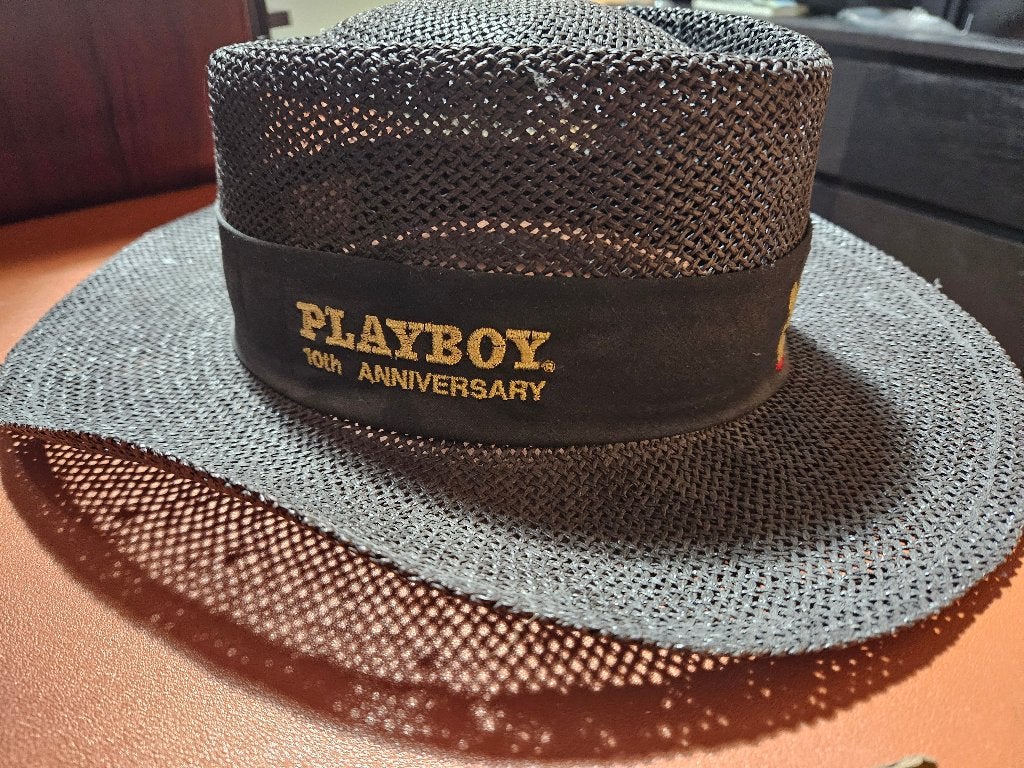 Vintage hoed Playboy USA 10th anniversary, Ophalen of Verzenden, Zo goed als nieuw, Hoed, Pet, of Sjaal, Califame