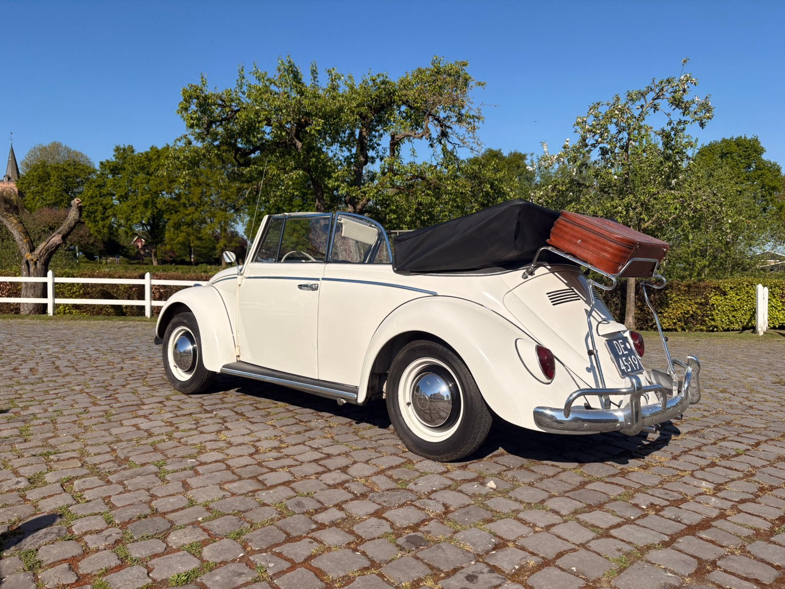 Vw kever 1200 cabriolet wit met een 1500 motor, foto 11