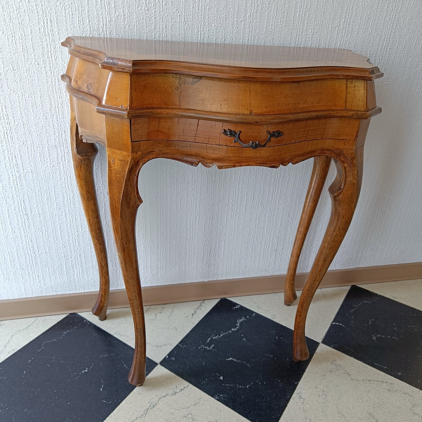 Antieke console muurkastje., Ophalen