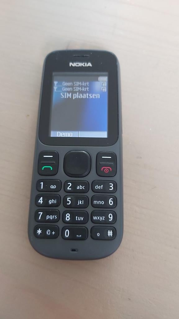 Nokia 101 M 769 met boekje en oplader en opbergsok, Telecommunicatie, Mobiele telefoons | Nokia, Ophalen of Verzenden