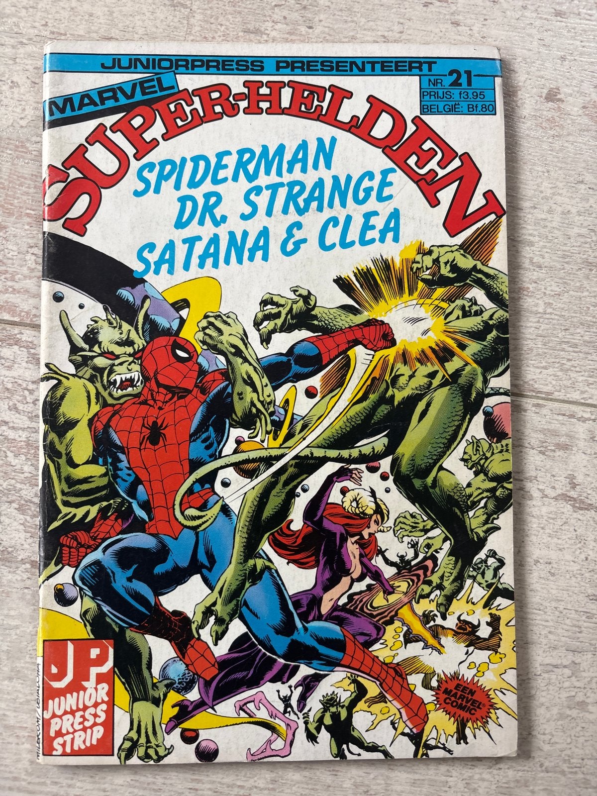 Marvel Superhelden Juniorpress nr. 21 Spiderman Dr. Strange, Eén stripboek, Ophalen of Verzenden, Gelezen