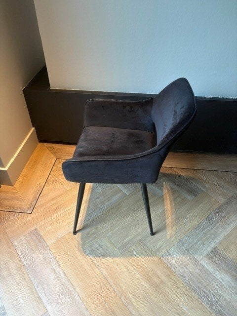 Foto 7 van Complete Eetkamerset Tafel + 6 Stoelen + Hanglamp €850