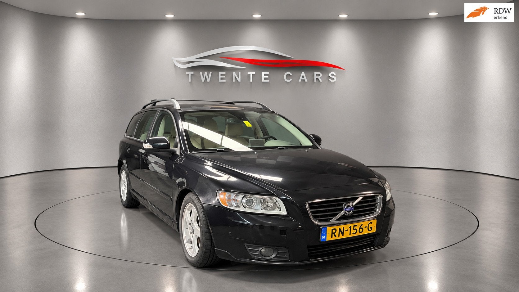 Volvo V50 2.0D | Navi | Leder | Airco | PDC | Facelift |, Auto's, Euro 5, 136 pk, Gebruikt, Beige