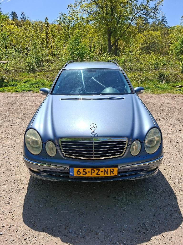 Mercedes-Benz E-Klasse 2.6 E240 Combi AUT 2005 Blauw, Auto's, Mercedes-Benz, Particulier, E-Klasse, Trekhaak, Benzine, E, Stationwagon