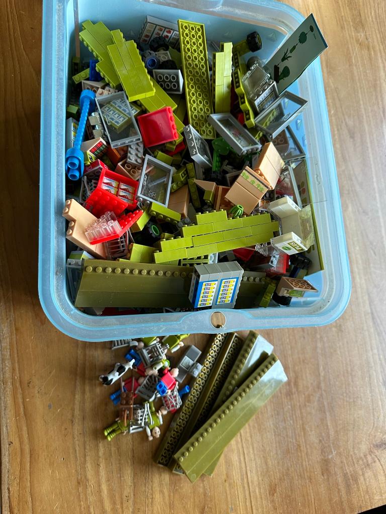 Superveel bricks bouwstenen passend op lego in plastic ba#v#, Kinderen en Baby's, Speelgoed | Bouwstenen, Zo goed als nieuw, Overige merken