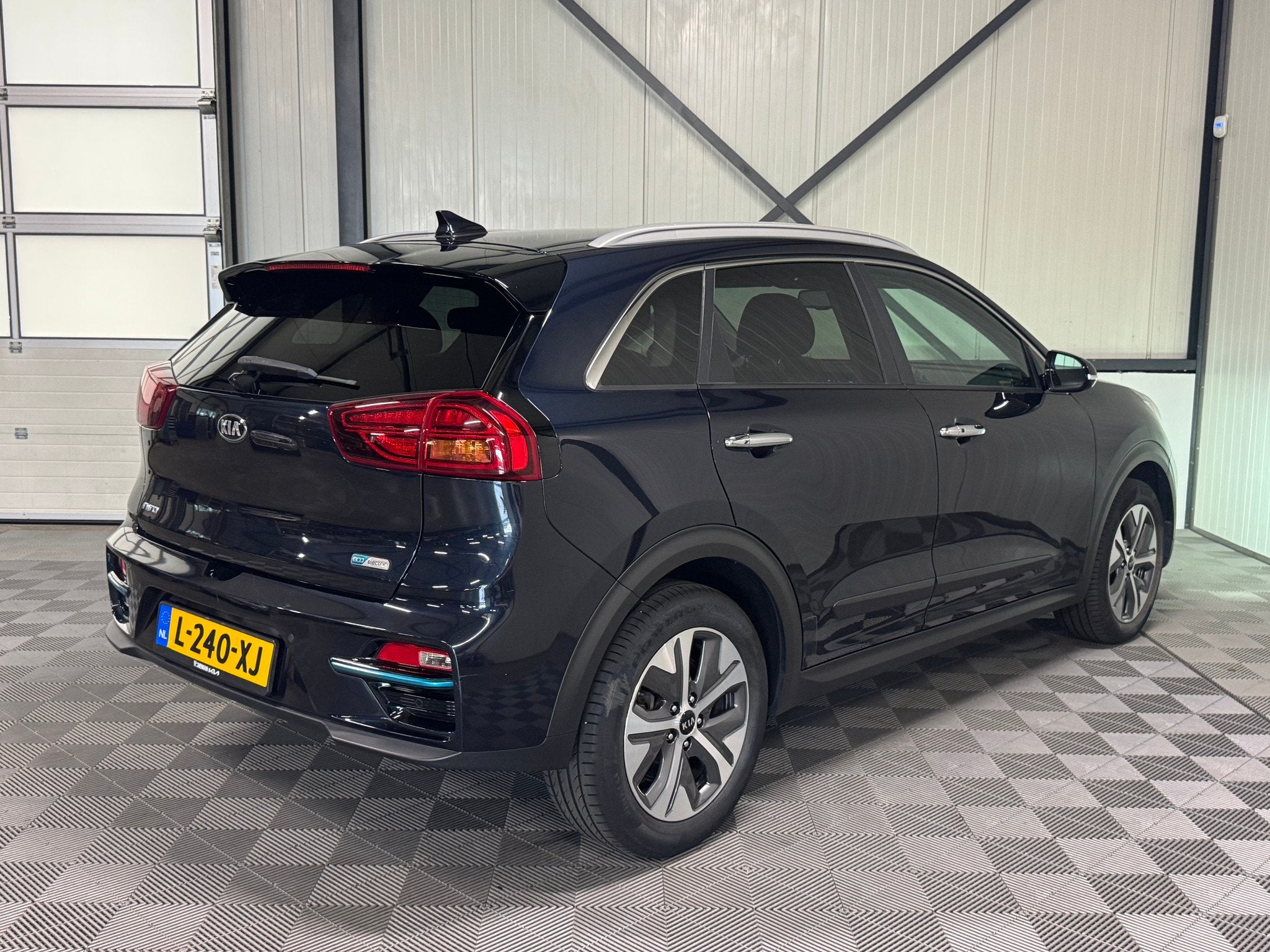 Kia e-Niro DynamicPlusLine 39kWh | SoH 100% | Navi | Camera, Gebruikt, Blauw, 47 min, Origineel Nederlands
