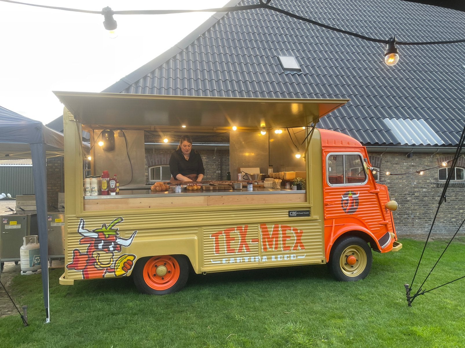 Huur onze Foodtruck voor jouw Event!, Ophalen, Nieuw, Verjaardag