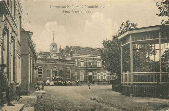 301-287-007 Oud-Vossemeer Gemeentehuis met Muziektent, Verzamelen, Verzenden, Voor 1920, Zeeland