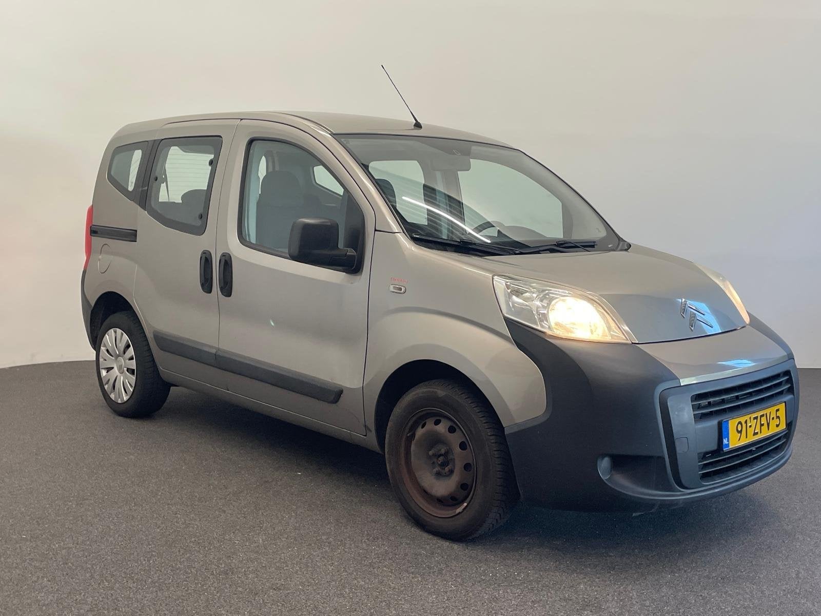 Citroen Nemo 1.4i Multispace Radio (APK geldig tot 3 augustu, Auto's, Citroën, Voorwielaandrijving, 4 cilinders, 400 kg, Beige
