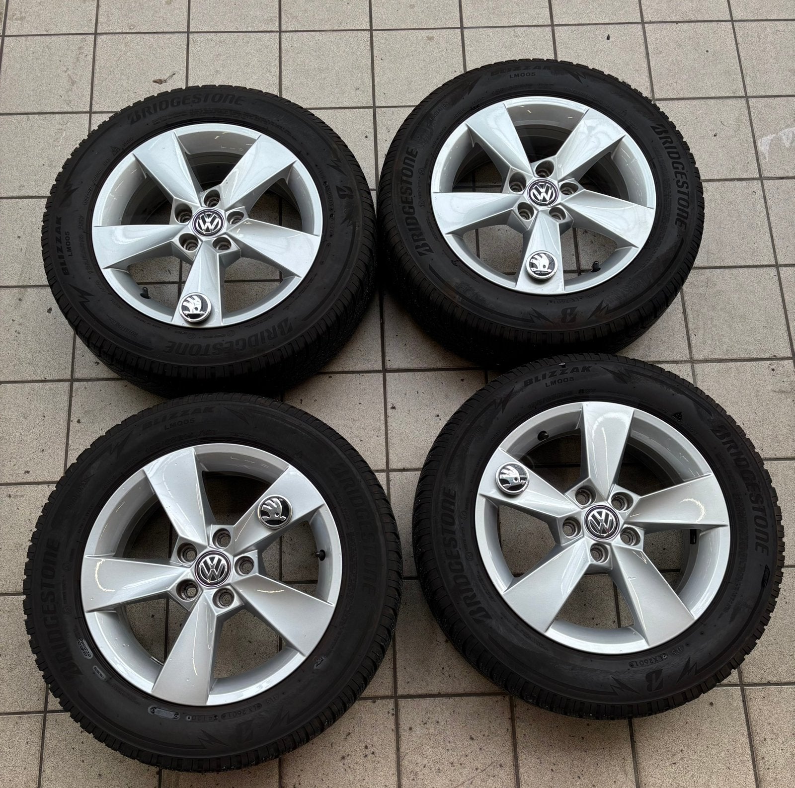 15” Lichtmetalen velgen, Polo, Fabia, Ibiza met winterbanden, 15 inch, Banden en Velgen, 185 mm, Winterbanden