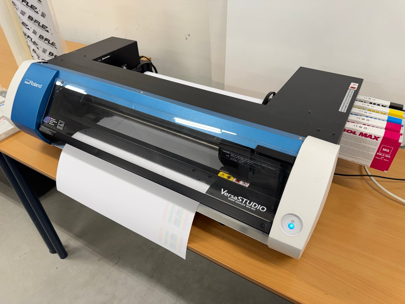 Roland BN-20 Printer/Snijplotter - Inclusief nieuwe inkt, Computers en Software, Printers, Ophalen, Gebruikt, Printer, Inkjetprinter