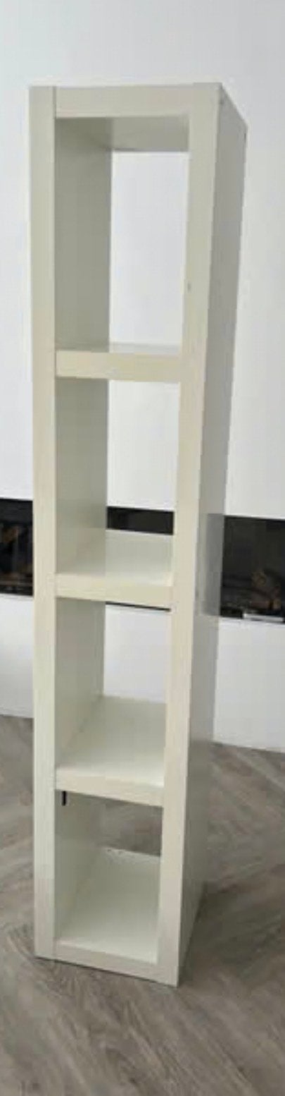 Witte smalle boekenkast met 4 planken, Met plank(en), Minder dan 50 cm, Ophalen of Verzenden, Zo goed als nieuw