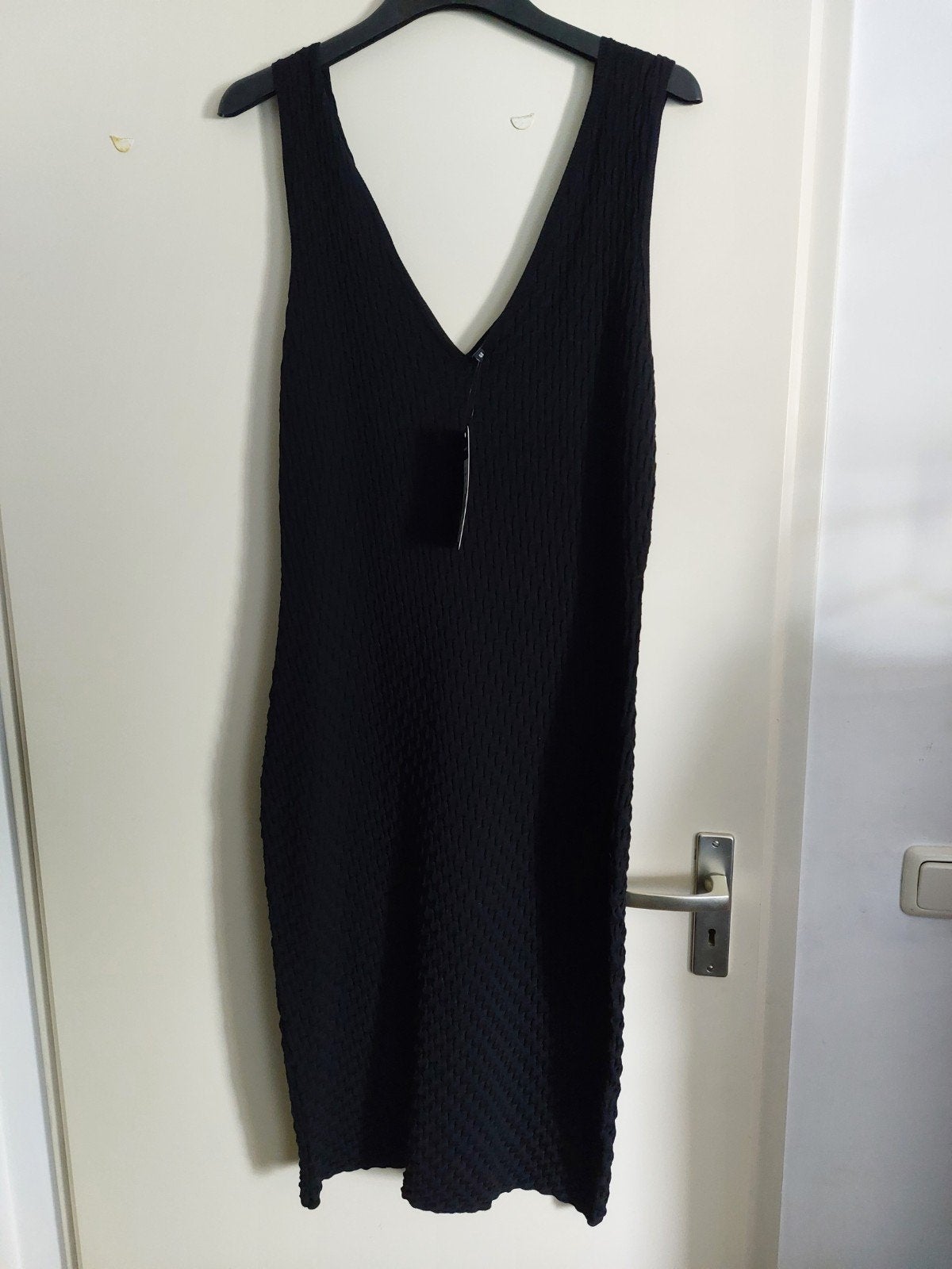 Norah Zwarte Jurk Maat 44 met Ruitprint, Kleding | Dames, Jurken, Verzenden, Zwart, Maat 42/44 (L), Nieuw