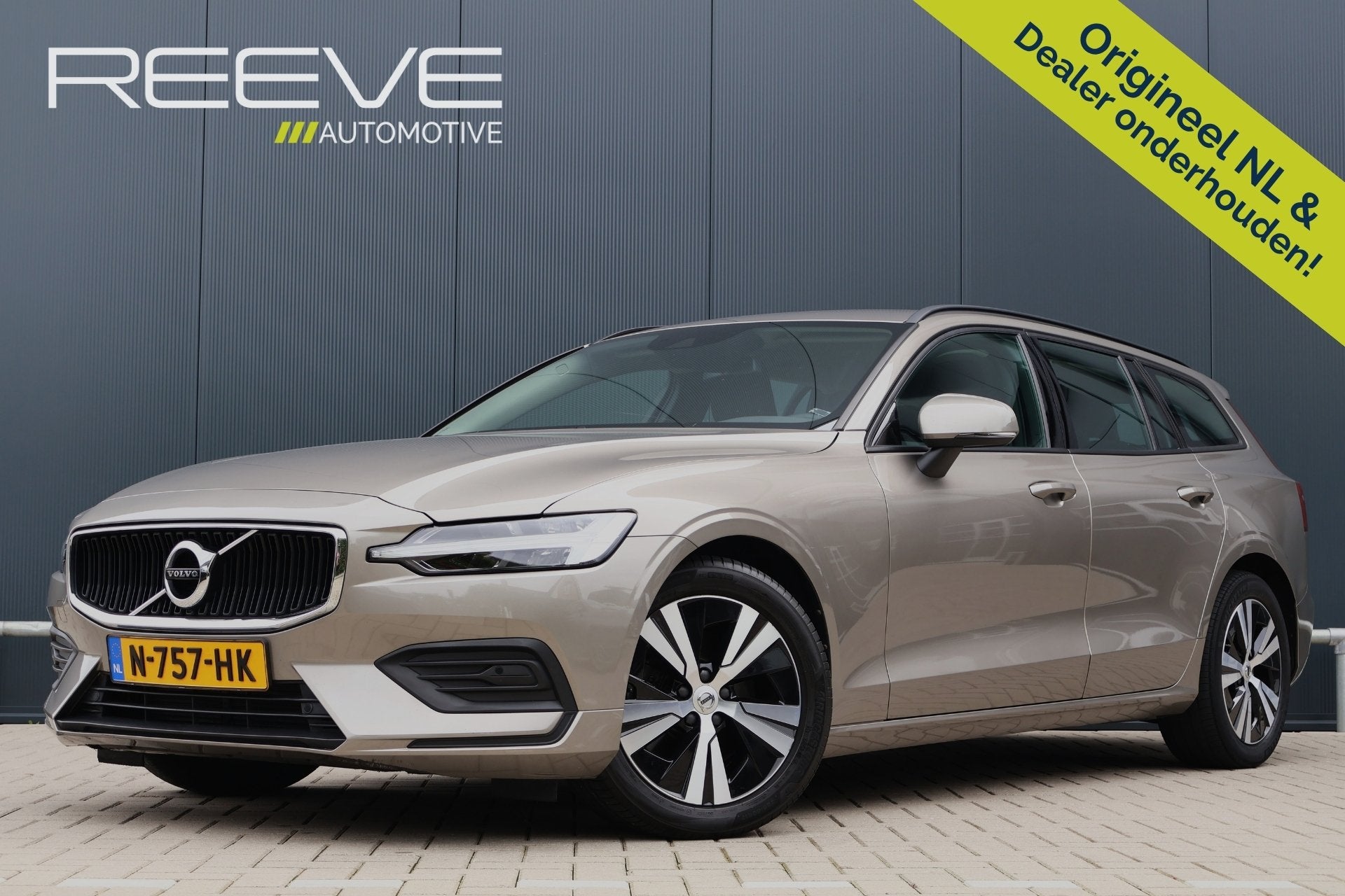 Volvo V60 2.0 B3 Momentum Advantage | Camera | Apple Carplay, Auto's, Dealer onderhouden, 4 cilinders, Origineel Nederlands, Hybride Elektrisch/Benzine