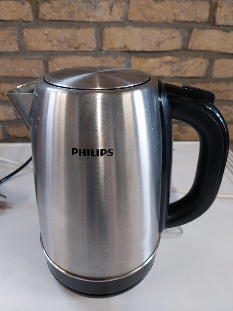 RVS waterkoker van Philips 1,7 liter, 1 tot 2 liter, Ophalen, Gebruikt, Rvs