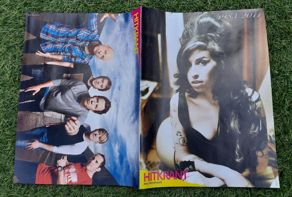 Poster 2x A4 Hitkrant 2011 Amy Winehouse One Direction ea, Verzamelen, Ophalen of Verzenden, Gebruikt, A1 t/m A3, Muziek