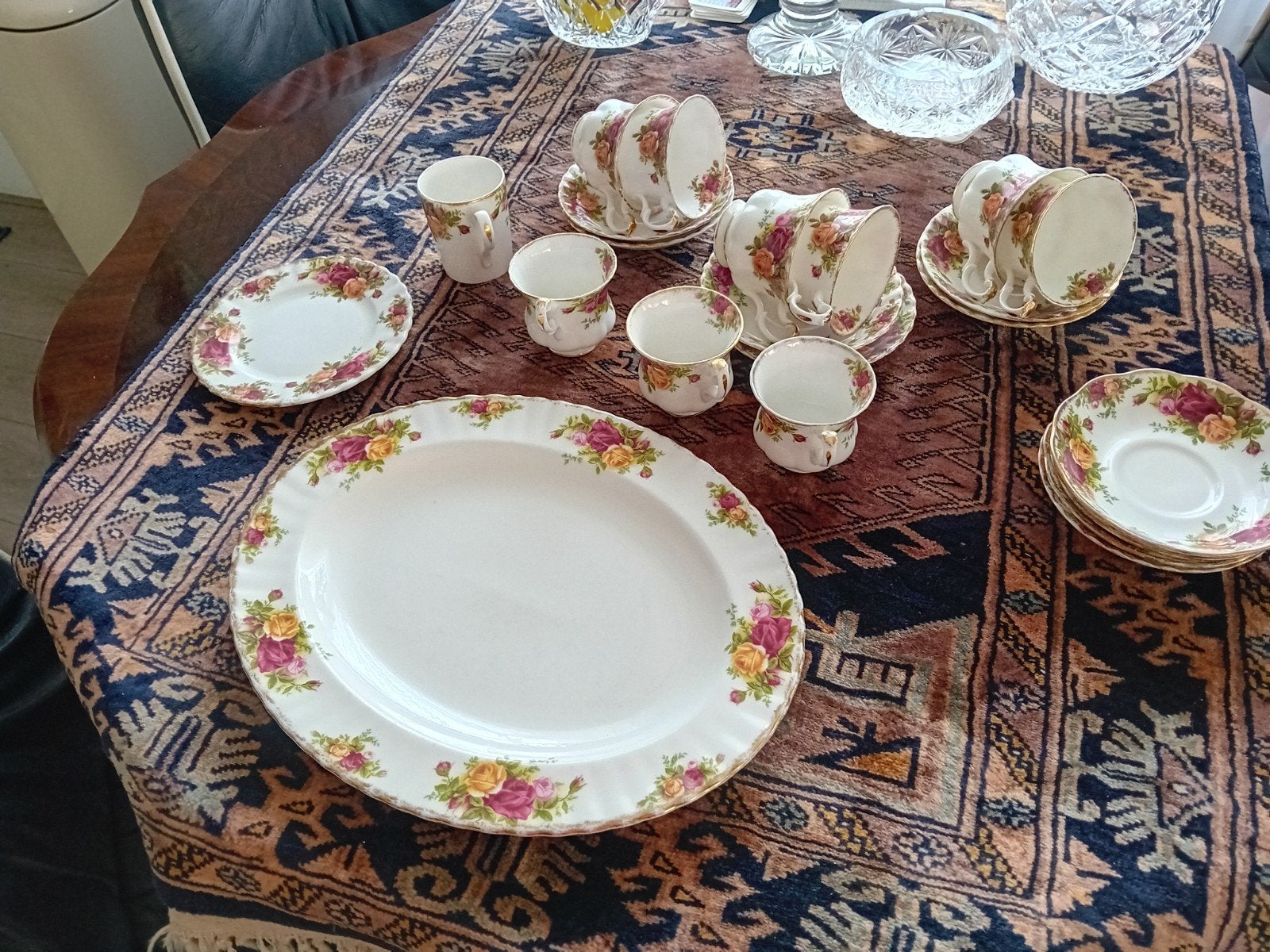 Royal Albert servies -  staat, goudranden beschadigd, Ophalen
