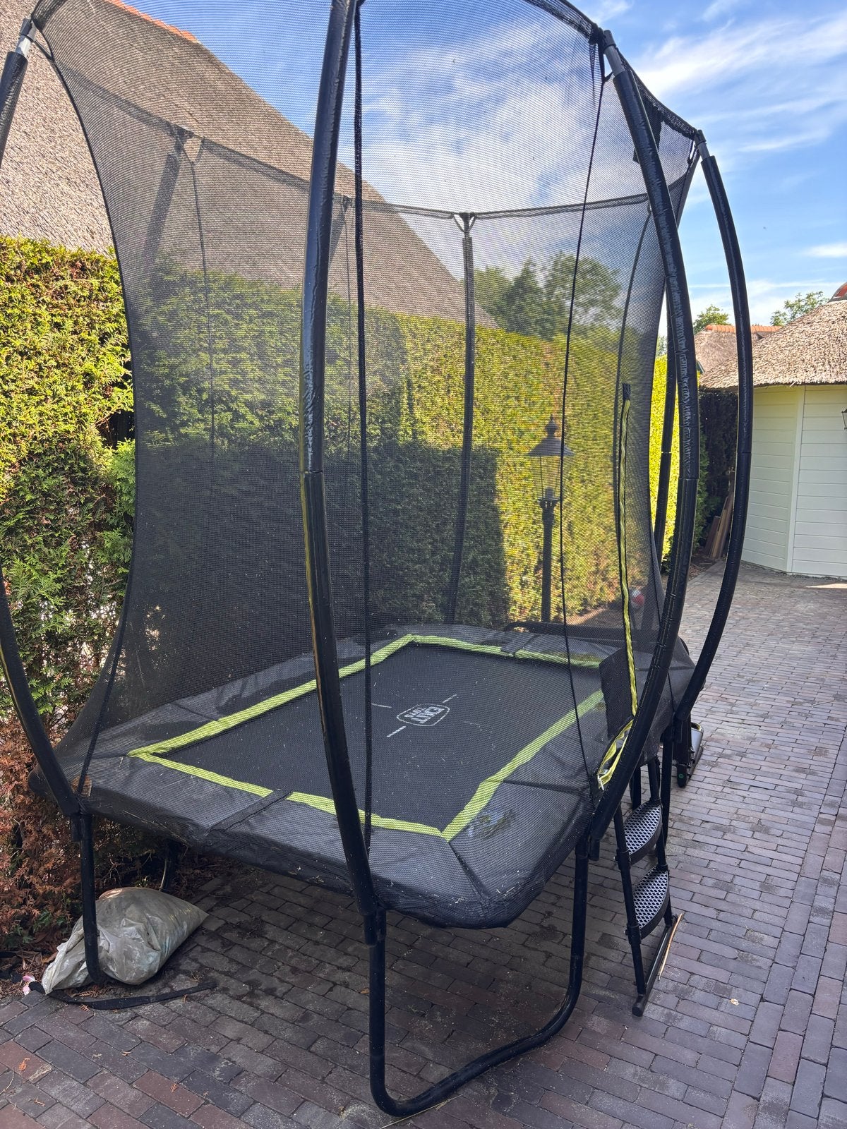 EXIT Trampoline met veiligheidsnet en ladder, Ophalen, Zo goed als nieuw